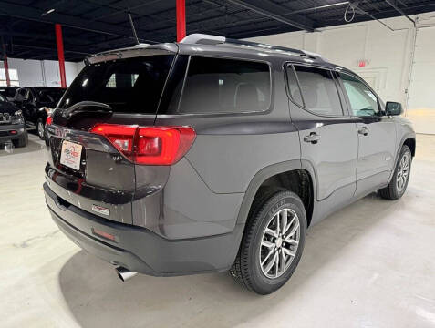 2017 GMC Acadia SLE-2