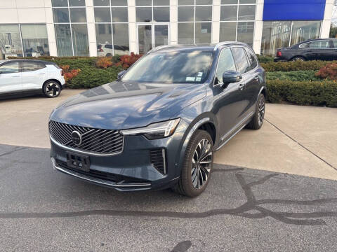 2025 Volvo XC90 B6 Plus Bright Theme 7P