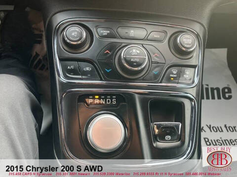2015 Chrysler 200 S
