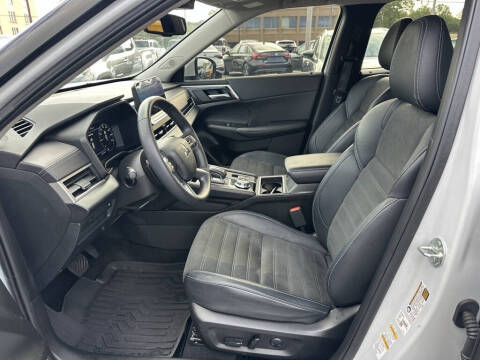 2023 Mitsubishi Outlander SE