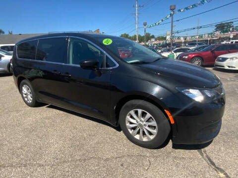 2017 Chrysler Pacifica Touring