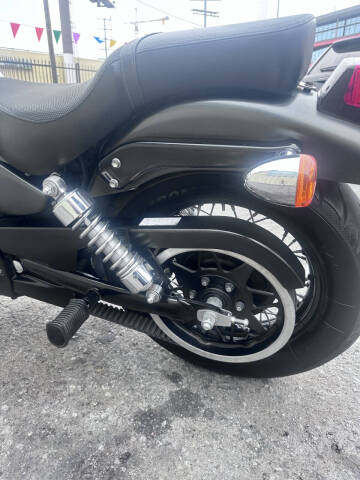 2018 Suzuki Boulevard S40