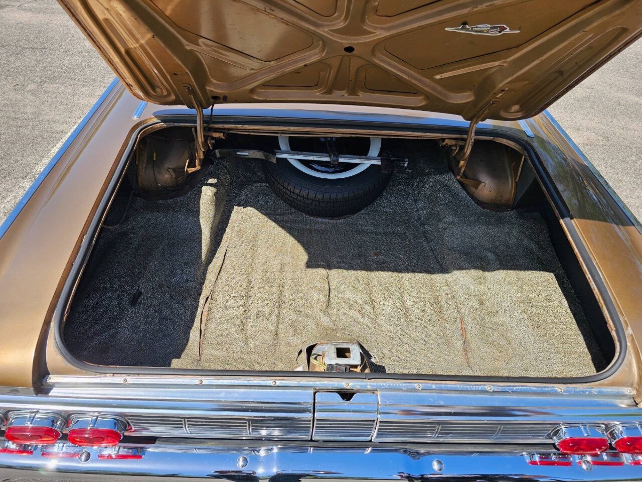 1964 Mercury Marauder 27