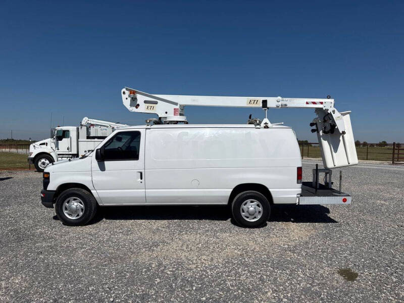 2011 Ford E-Series E-350 SD