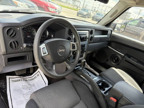 2008 Jeep Commander Sport