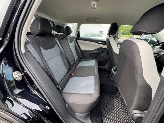 2025 Volkswagen Taos S 4Motion