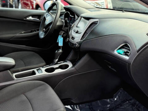 2017 Chevrolet Cruze LS Auto