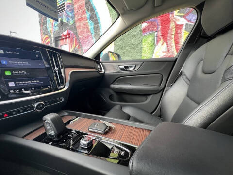 2023 Volvo S60 B5 Ultimate Bright Theme