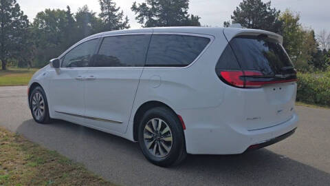 2022 Chrysler Pacifica Hybrid Limited