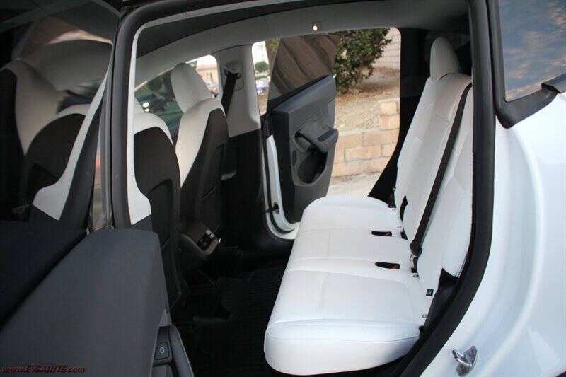 2025 Tesla Model Y Performance