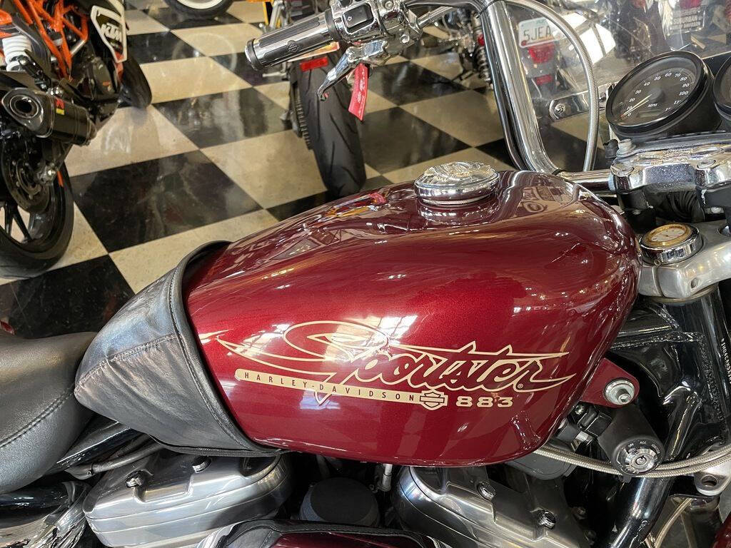 2001 Harley-Davidson® XL883C - Sportster® Custo 13