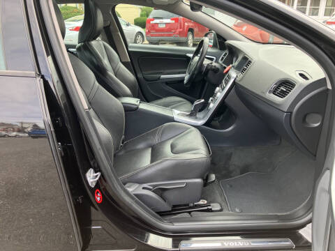 2017 Volvo S60 T5 Dynamic