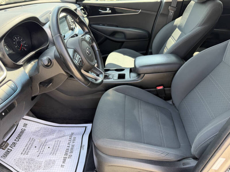 2017 Kia Sorento LX