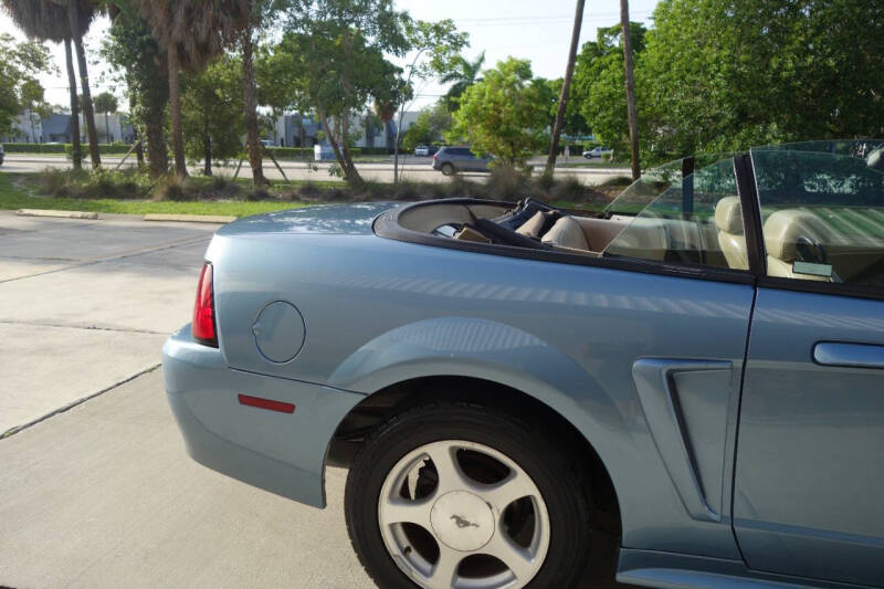 2001 Ford Mustang