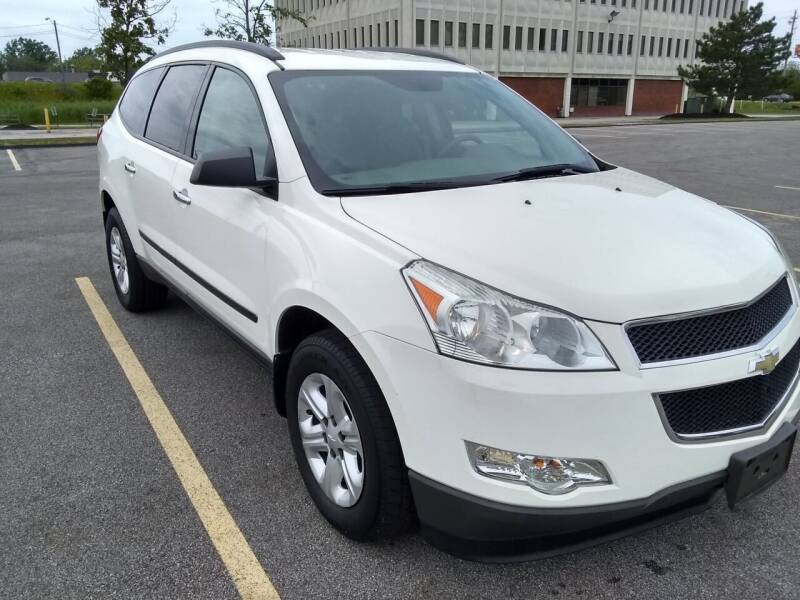 2011 Chevrolet Traverse for sale at D B MOTORS in Eastlake OH