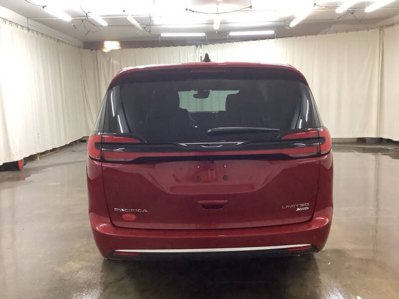 2027 Chrysler Pacifica Limited
