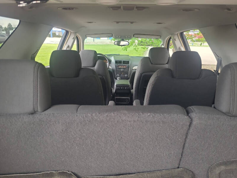 2008 Saturn Outlook XE