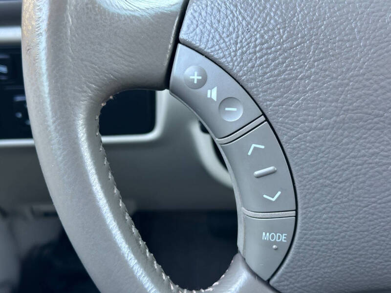 2004 Toyota Land Cruiser