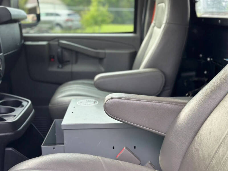 2017 Chevrolet Express 2500