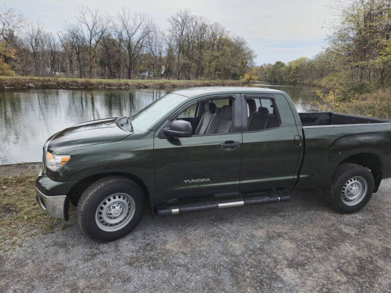 2011 Toyota Tundra Tundra Grade photo 3