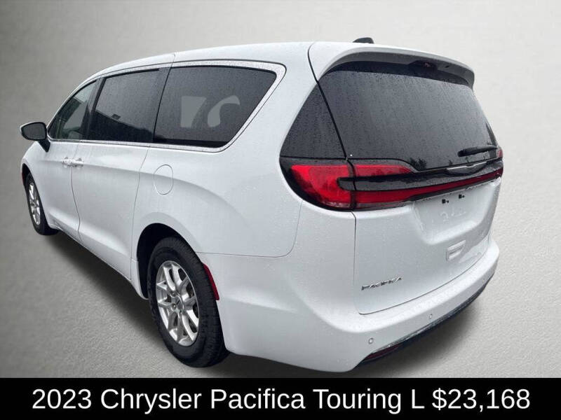 2023 Chrysler Pacifica Touring L