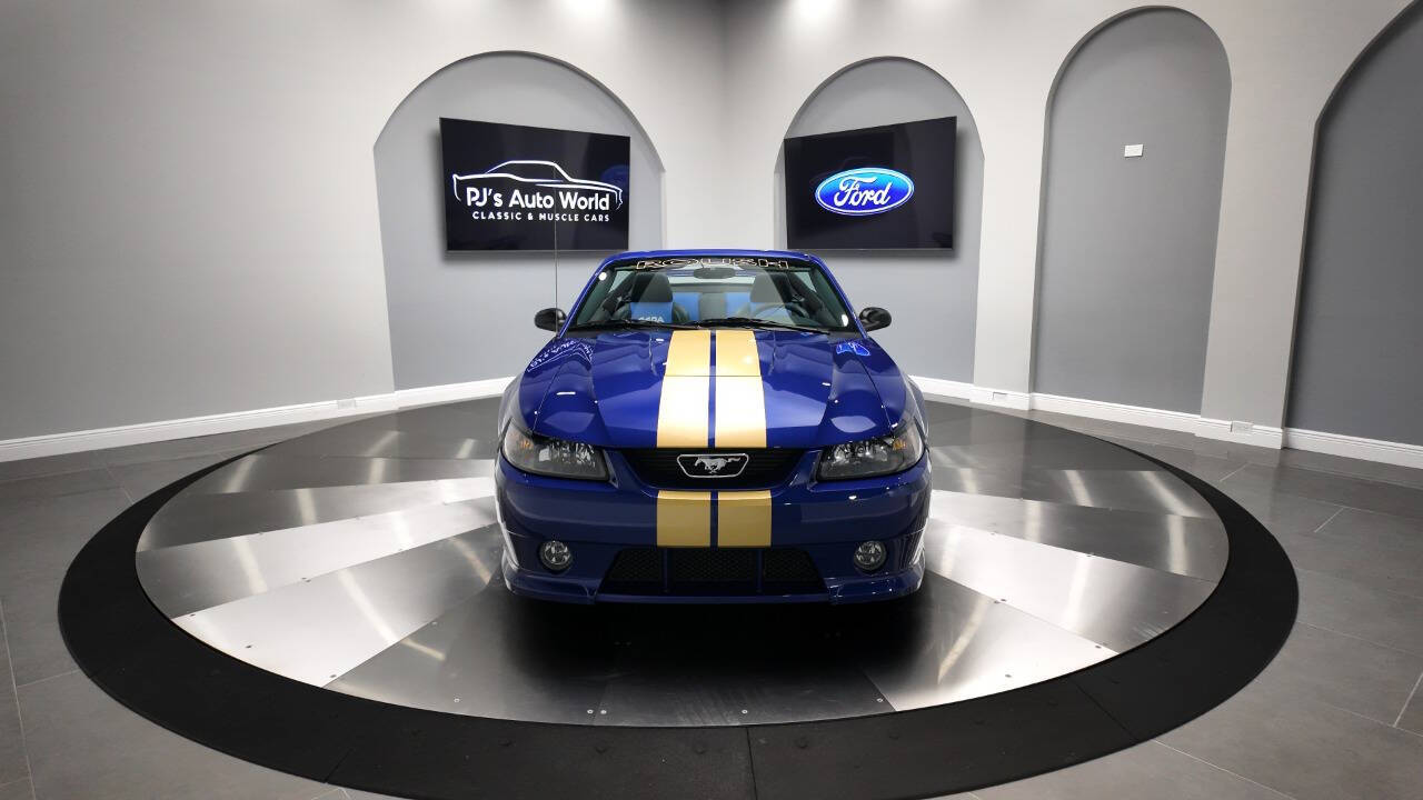 2004 Ford Mustang 7