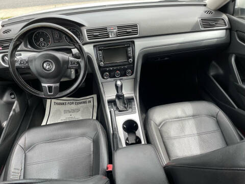 2013 Volkswagen Passat SE PZEV