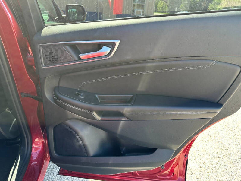 2024 Ford Edge Titanium