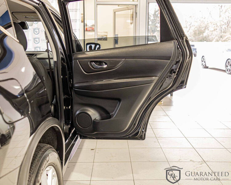 2020 Nissan Rogue SV