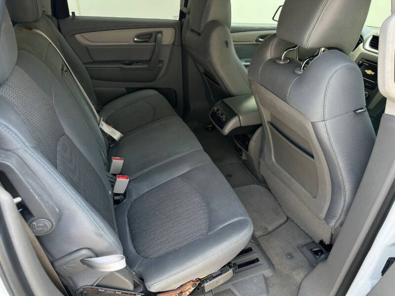 2017 Chevrolet Traverse LS