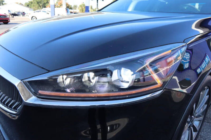 2017 Kia Cadenza Technology