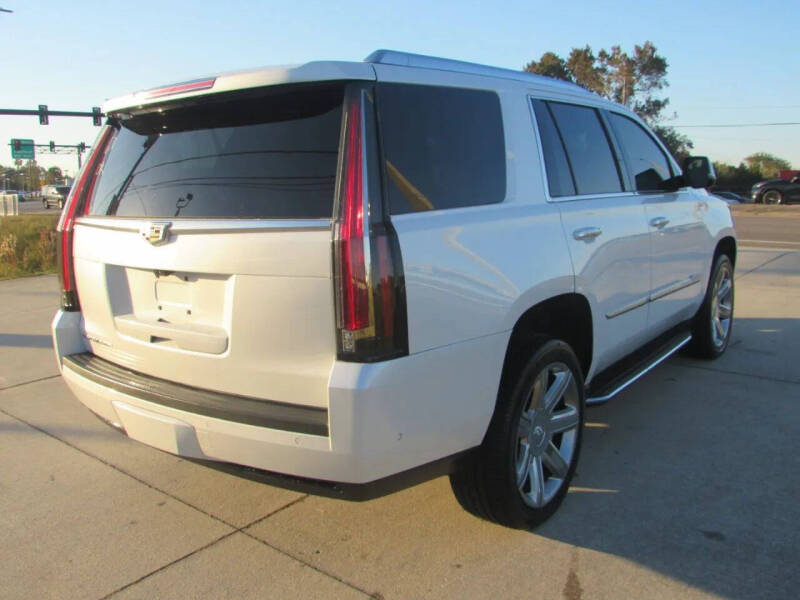 2018 Cadillac Escalade Luxury