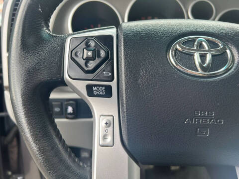 2015 Toyota Sequoia SR5