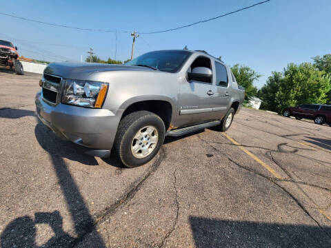 2007 Chevrolet Avalanche for sale at Geareys Auto Sales of Sioux Falls, LLC in Sioux Falls SD