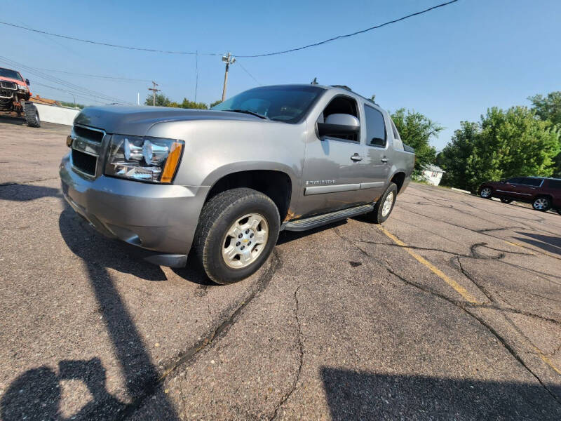 2007 Chevrolet Avalanche for sale at Geareys Auto Sales of Sioux Falls, LLC in Sioux Falls SD
