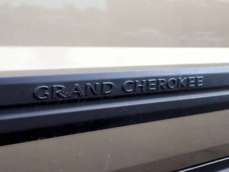 2005 Jeep Grand Cherokee Laredo