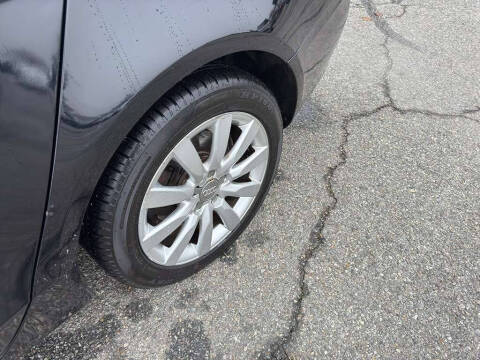 2010 Audi A4 2.0T quattro Premium Plus