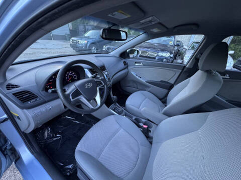 2012 Hyundai Accent GS