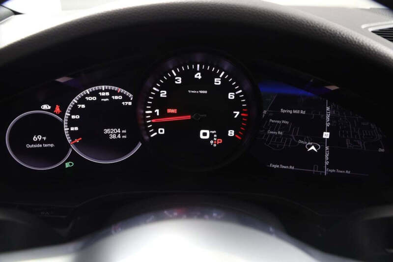 2023 Porsche Cayenne Platinum Edition