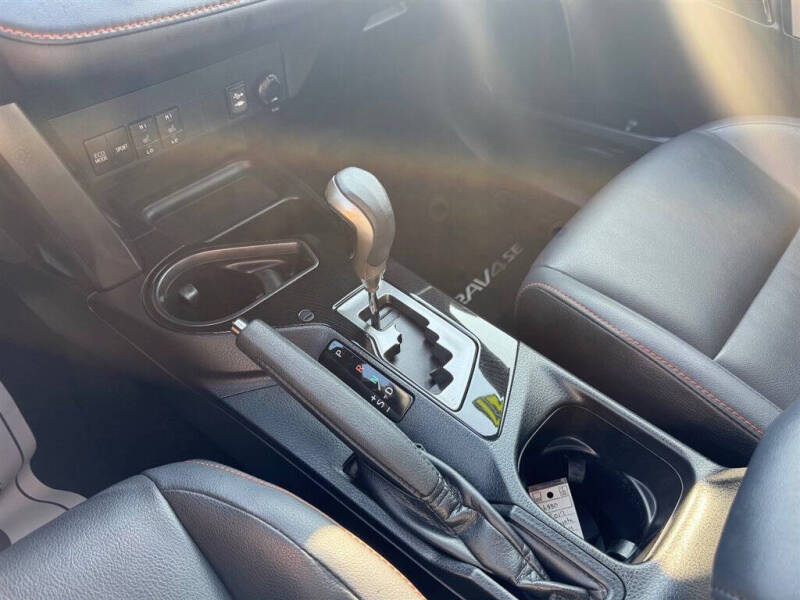 2017 Toyota RAV4 SE