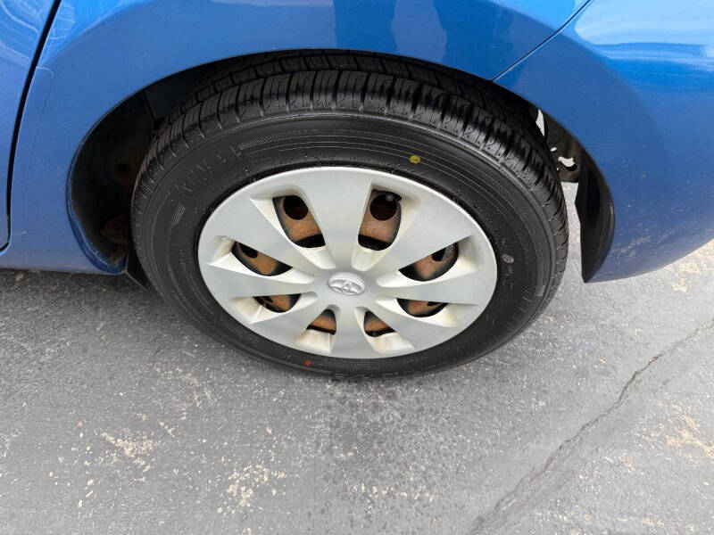 2013 Toyota Prius c One