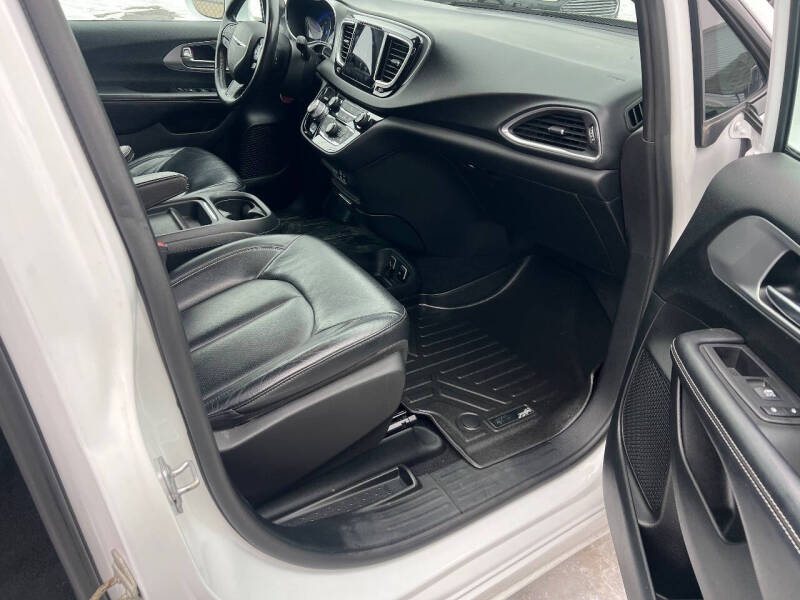 2019 Chrysler Pacifica Touring L