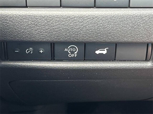 2025 Nissan Rogue Platinum