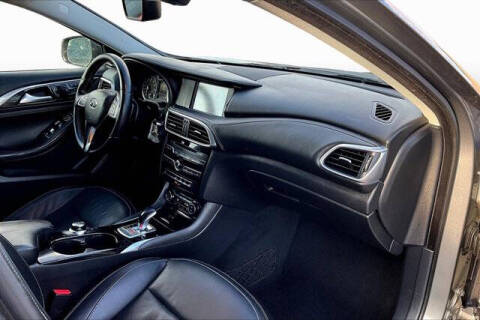 2017 Infiniti QX30 Premium