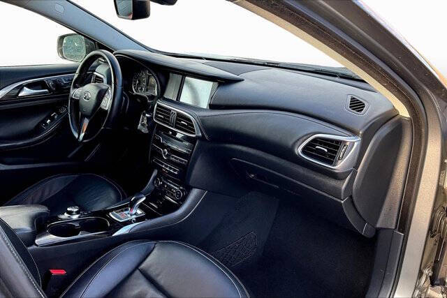 2017 Infiniti QX30 Premium