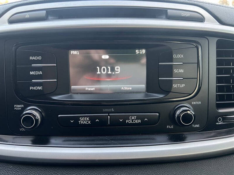 2018 Kia Sorento LX V6