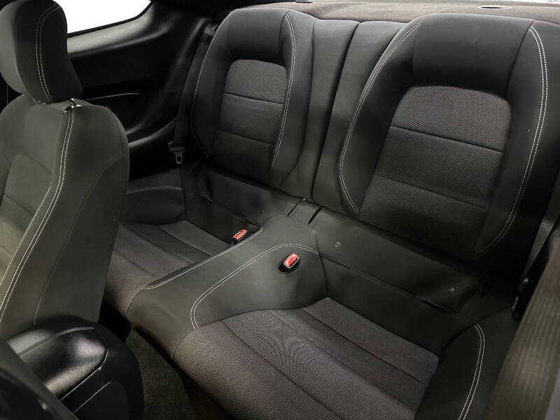 2015 Ford Mustang V6