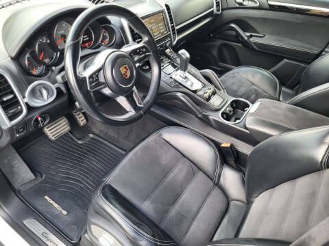 2016 Porsche Cayenne GTS