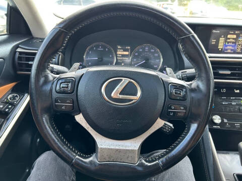 2017 Lexus IS 200t
