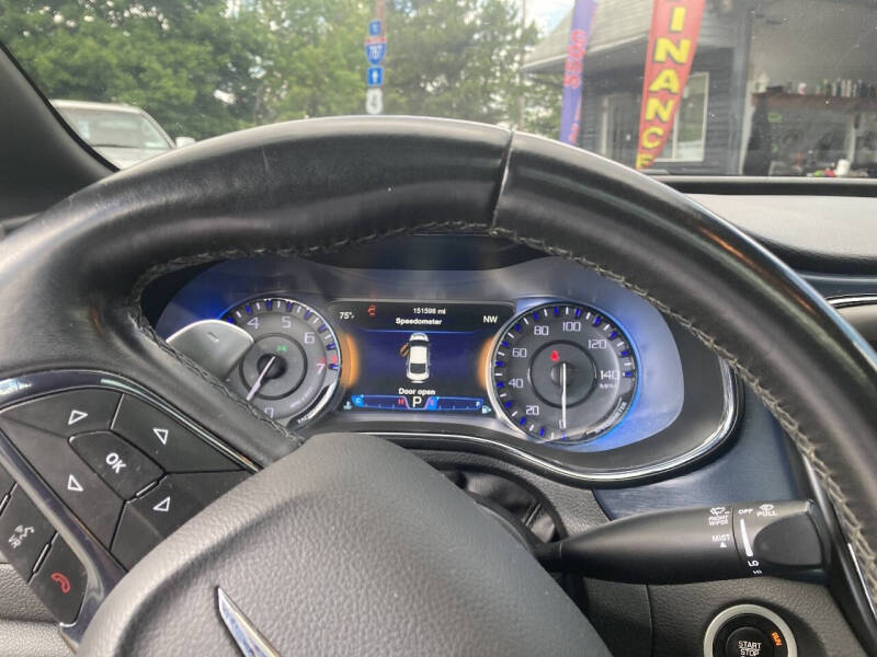 2016 Chrysler 200 S